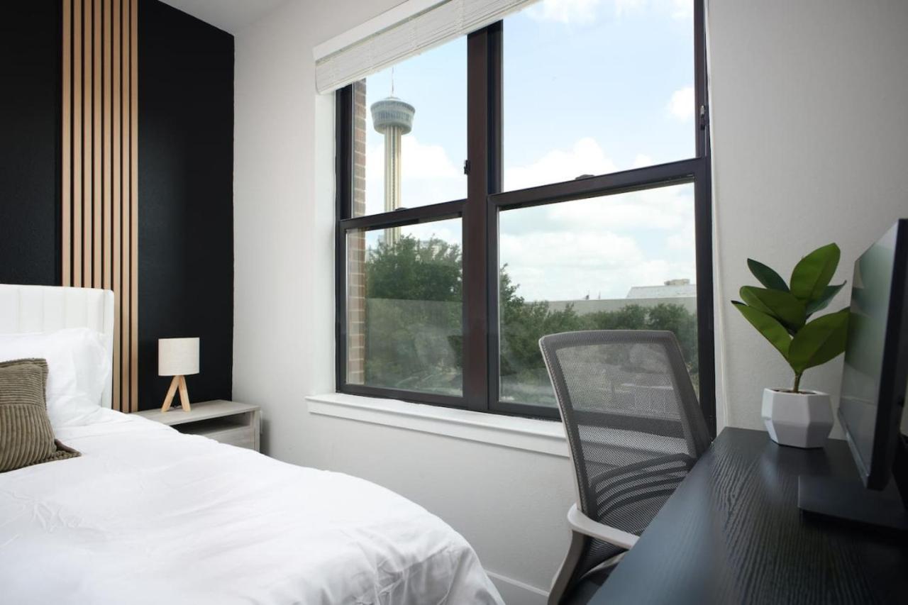Modern 2br-w Prkng, Near Rvrwalk, Dome & Conv Ctr * San Antonio