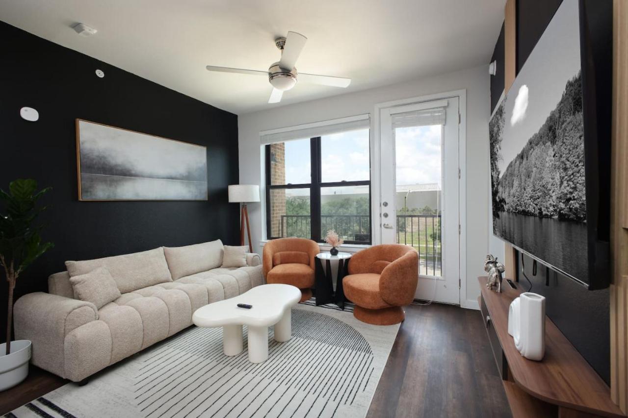 Modern 2br-w Prkng, Near Rvrwalk, Dome & Conv Ctr *